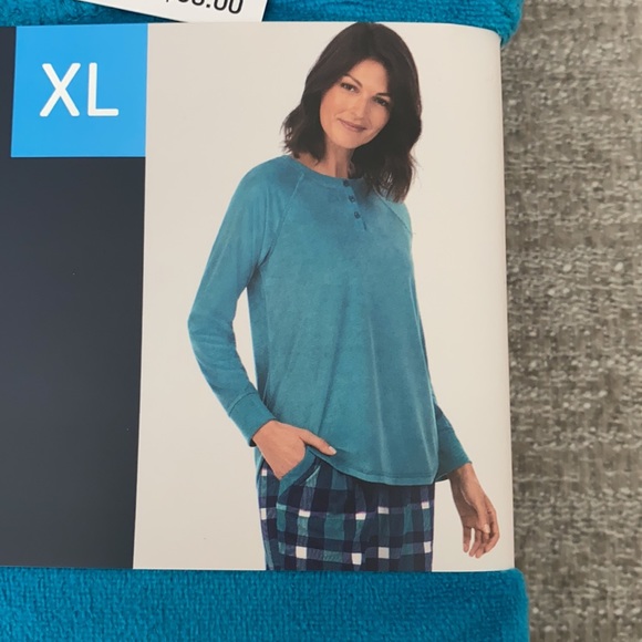 Nautica Super Soft Velour Fleece top/pants pajama Set. Size XL. NWT. - Picture 2 of 7